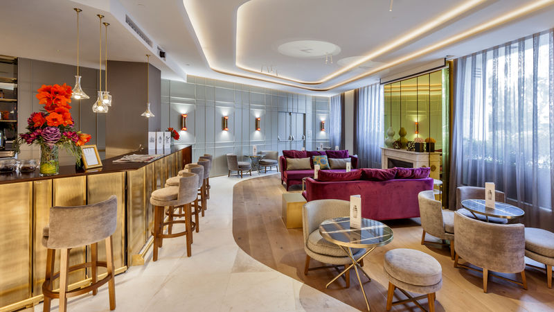 Barcelo Emperatriz Hotel Madrid Exterior photo The Lounge at London Heathrow Airport