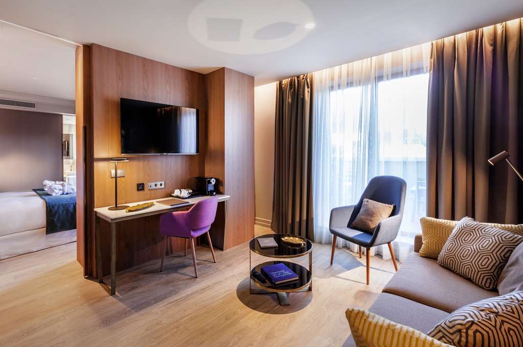 Barcelo Emperatriz Hotel Madrid Room photo Suite at the hotel